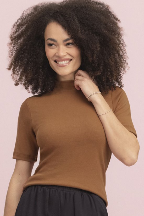  Blusa Manga Curta Canelada Mascavo