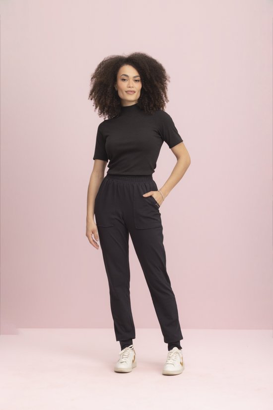 Blusa Manga Curta Canelada Preto