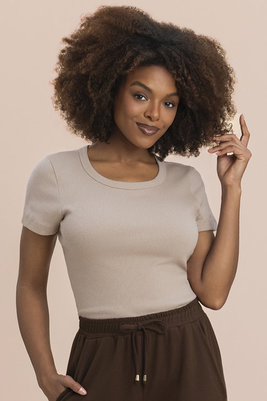 Blusa Manga Curta Decote Careca Ribana Canelada Taupe Essenciais