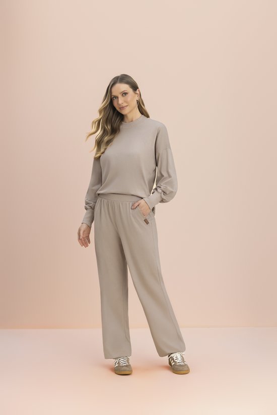 Conjunto Feminino Adulto Moletinho Flanelado Pantalona Taupe Essenciais