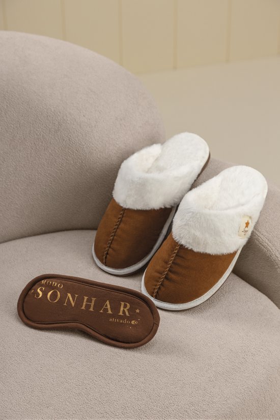 Pantufa Feminina Peluciada Marrom Com Forro De Pelo Branco Antiderrapante Para o Inverno 